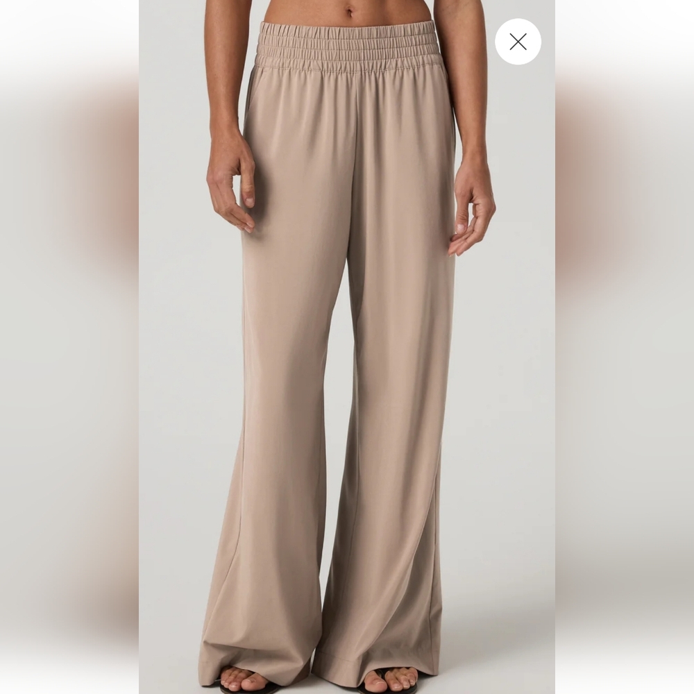 Vuori Villa Wide Leg Pants in Taupe - long version